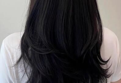 冬季的发型怎么剪比较好看呢？